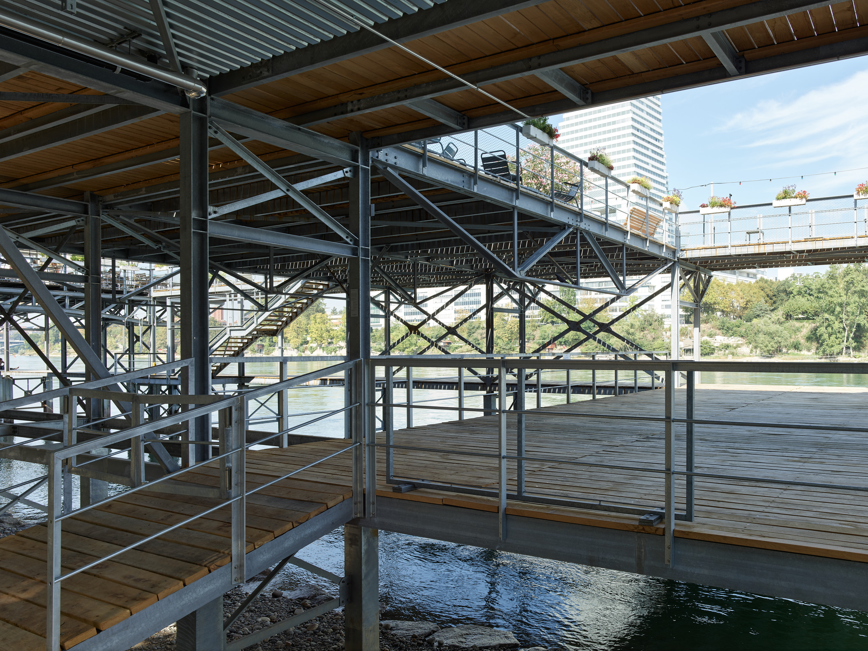 Ahp0095 AIQ4 019560 J3